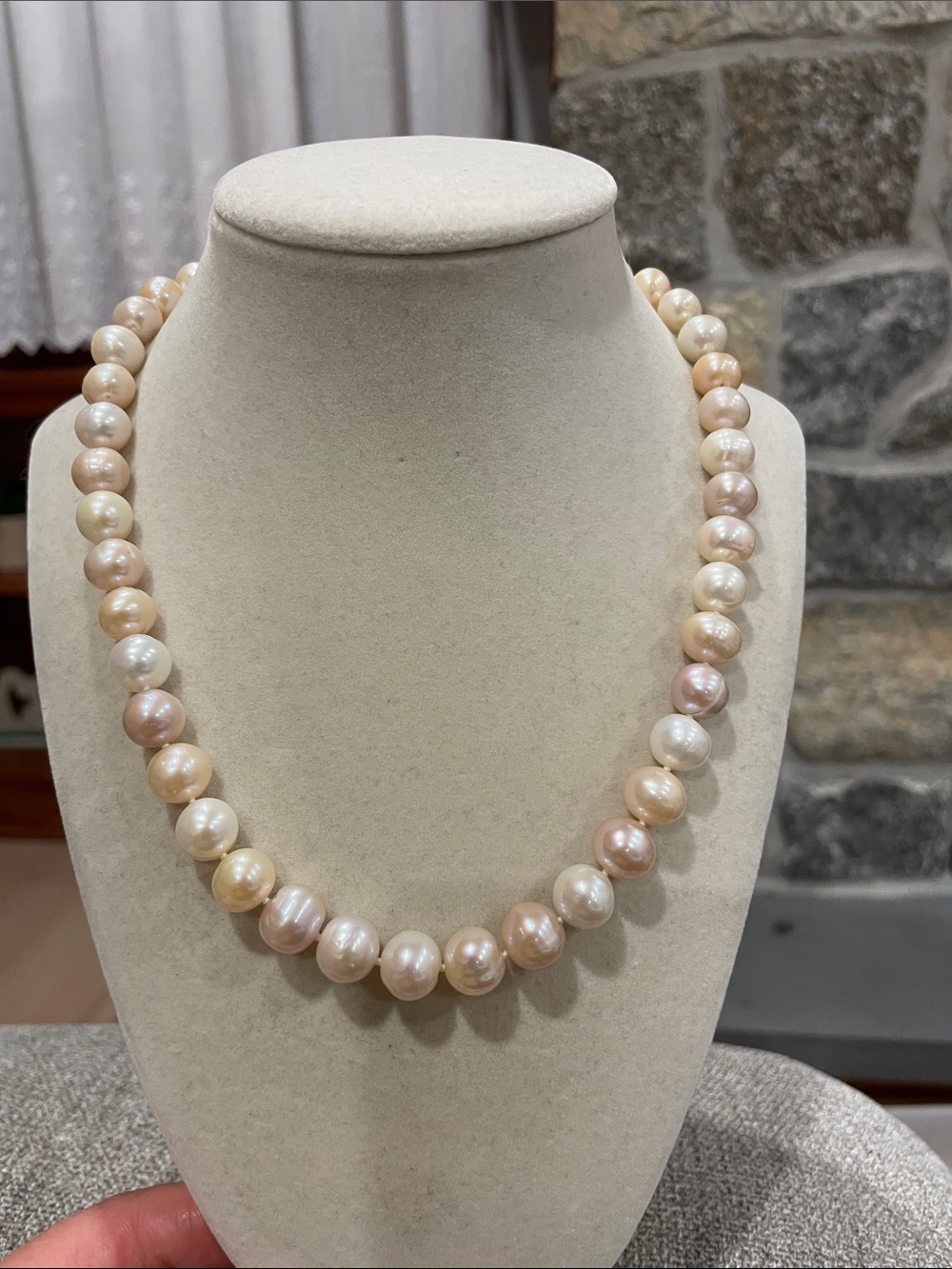 Cultured Freshwater Pearl Necklace in Peach & Cream
